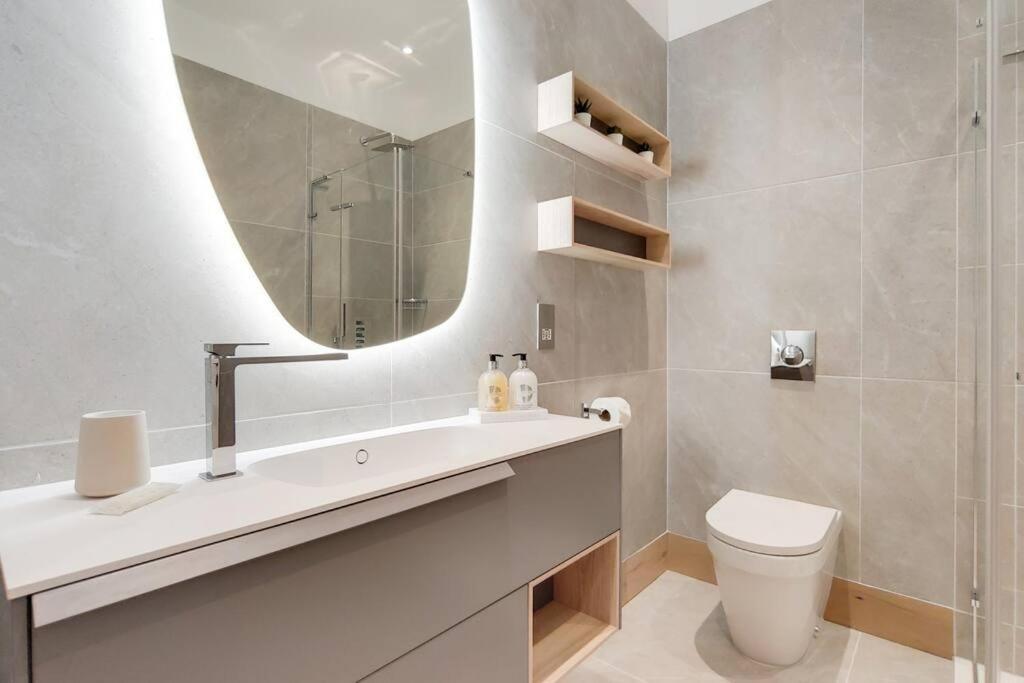 11 Borough Apartments - Bright & Spacious 2-Bed Near London Bridge Exterior photo